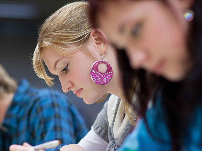 不限人数用的在线短信轰炸工具